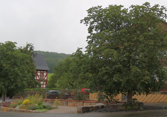 Treffpunkt am Gemeindehaus | &copy; V.O.