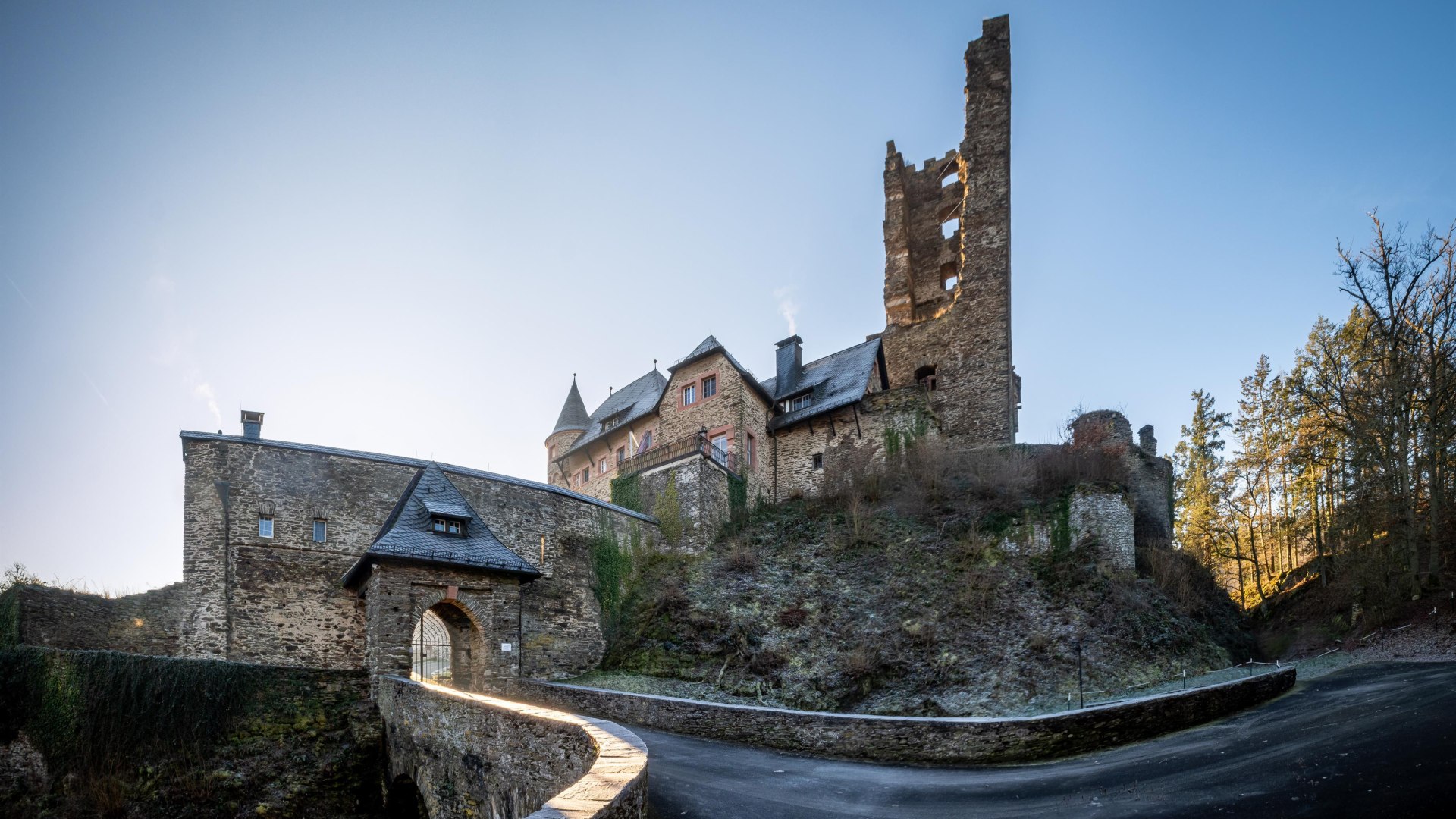 Burg | &copy; Klaus Breitkreutz