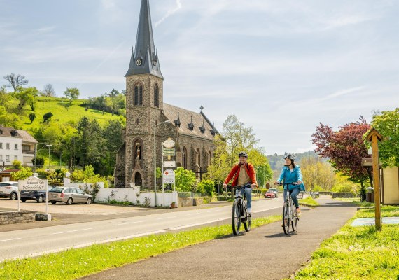 Rheinradweg Filsen | © Dominik Ketz/Romantischer Rhein Tourismus GmbH