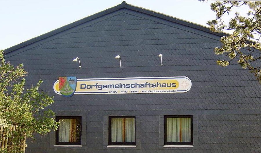 Dorfgemeinschaftshaus Stirnseitig | © V.O.